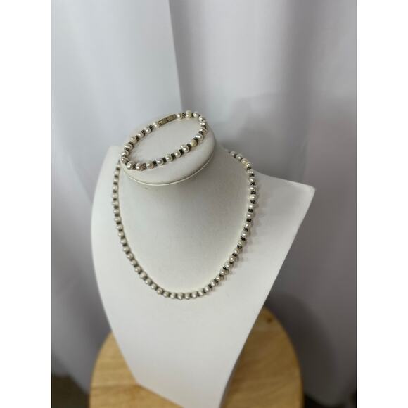 Set of necklace and bracelet pearl & burnished silver tone beads costume jewelry - Picture 1 of 15
